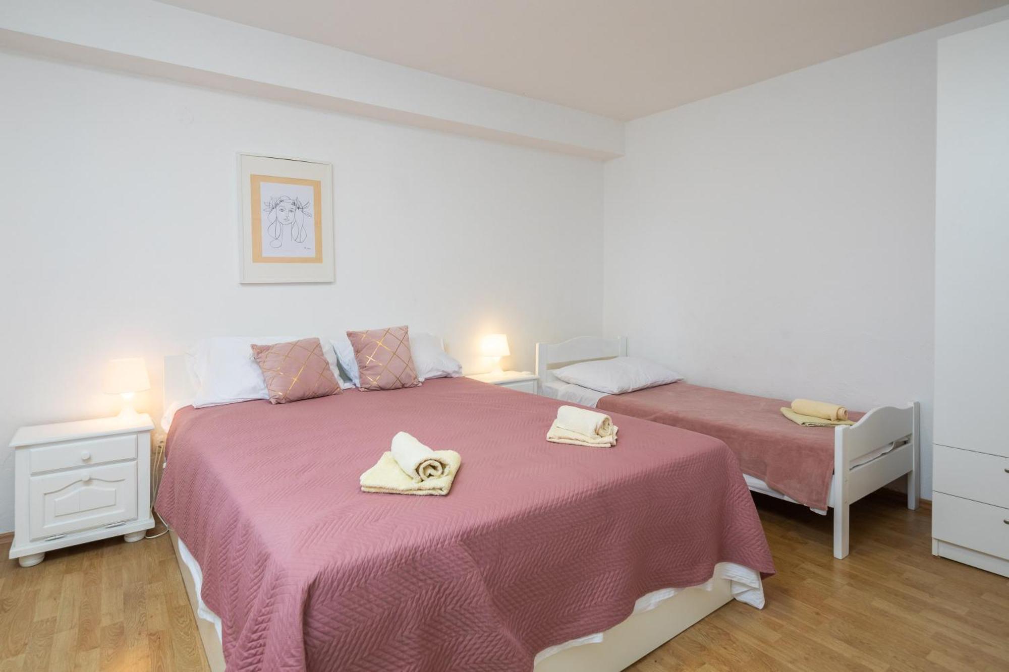 Apartments Roza Omiš Extérieur photo