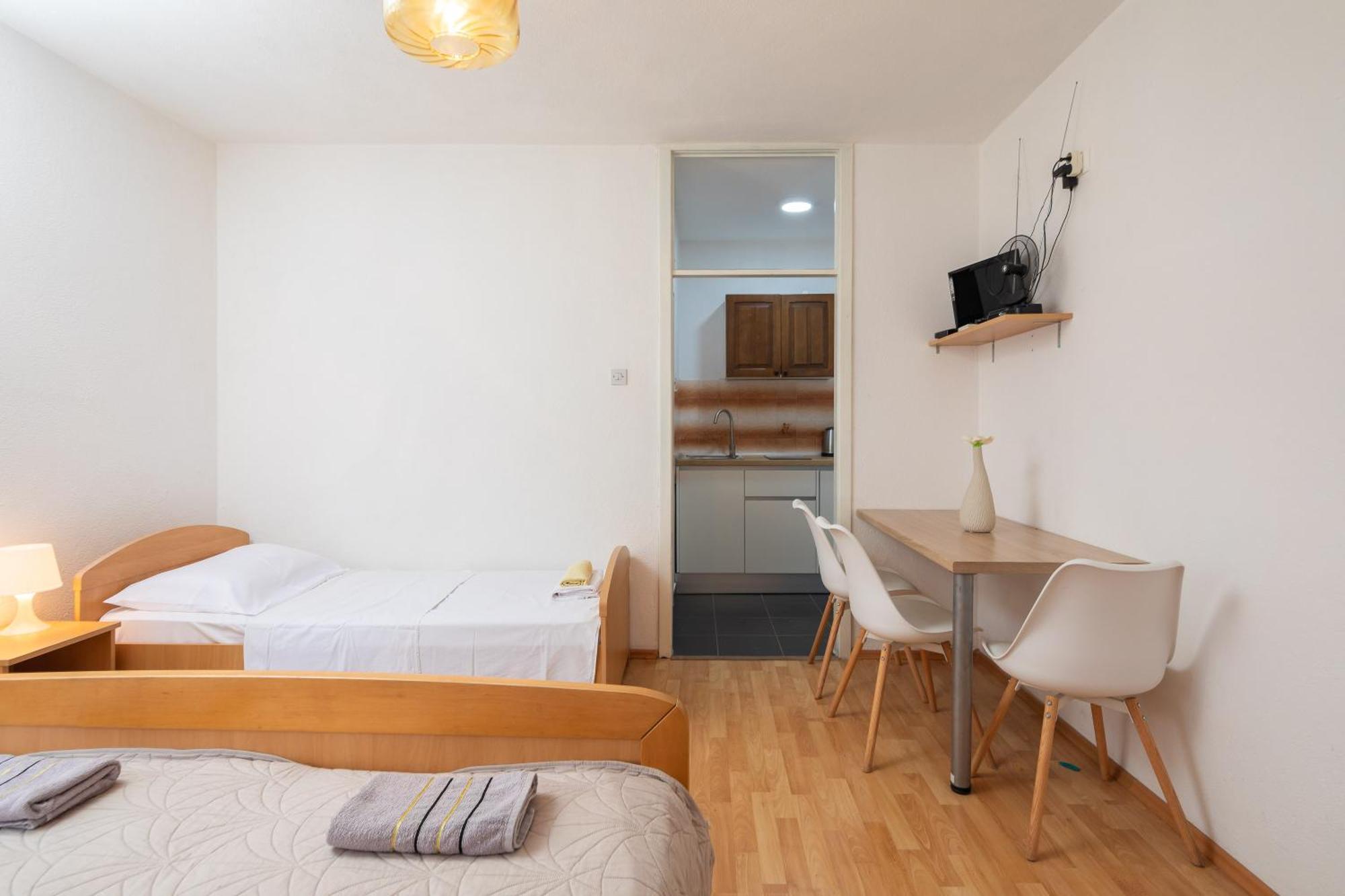 Apartments Roza Omiš Extérieur photo