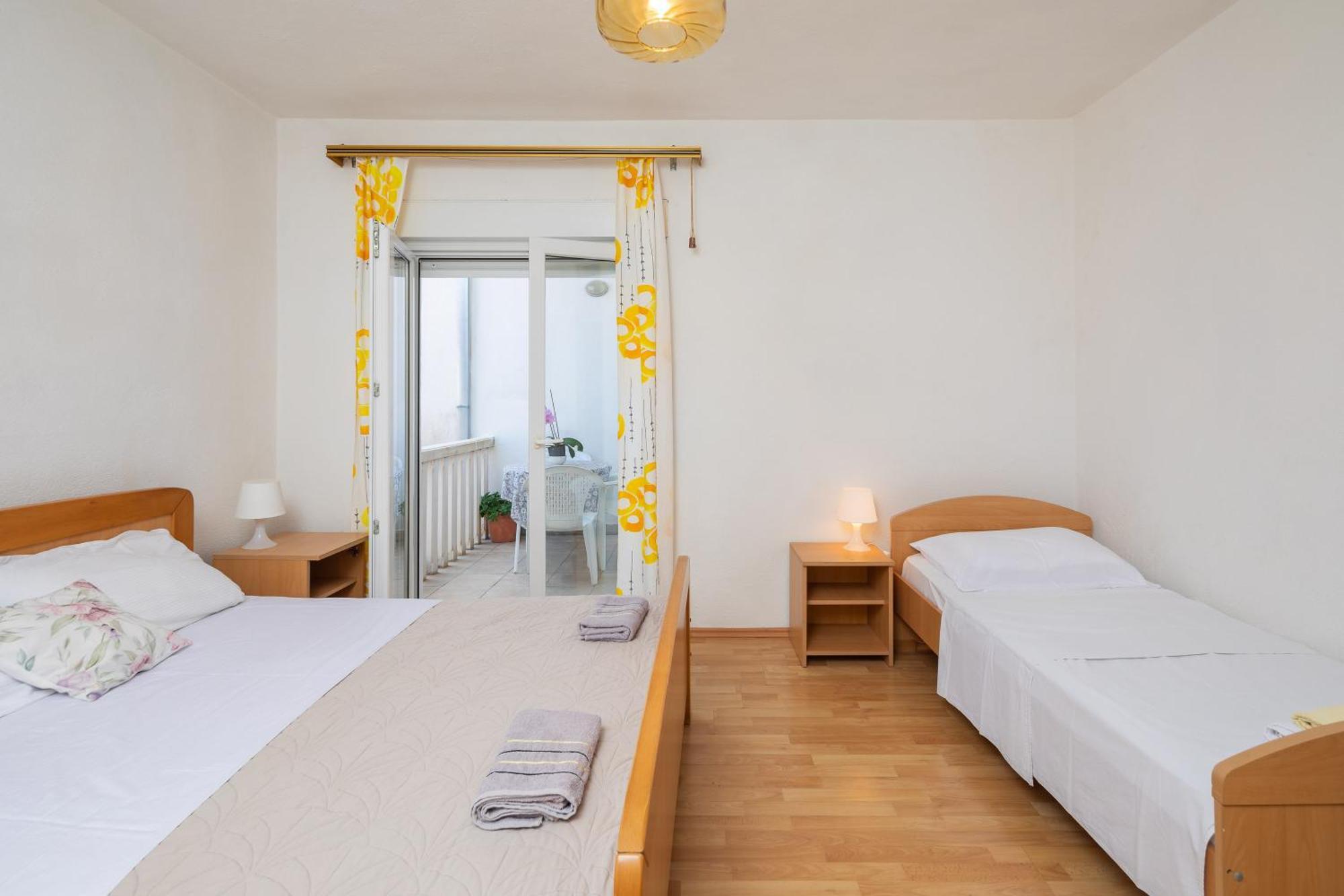 Apartments Roza Omiš Extérieur photo