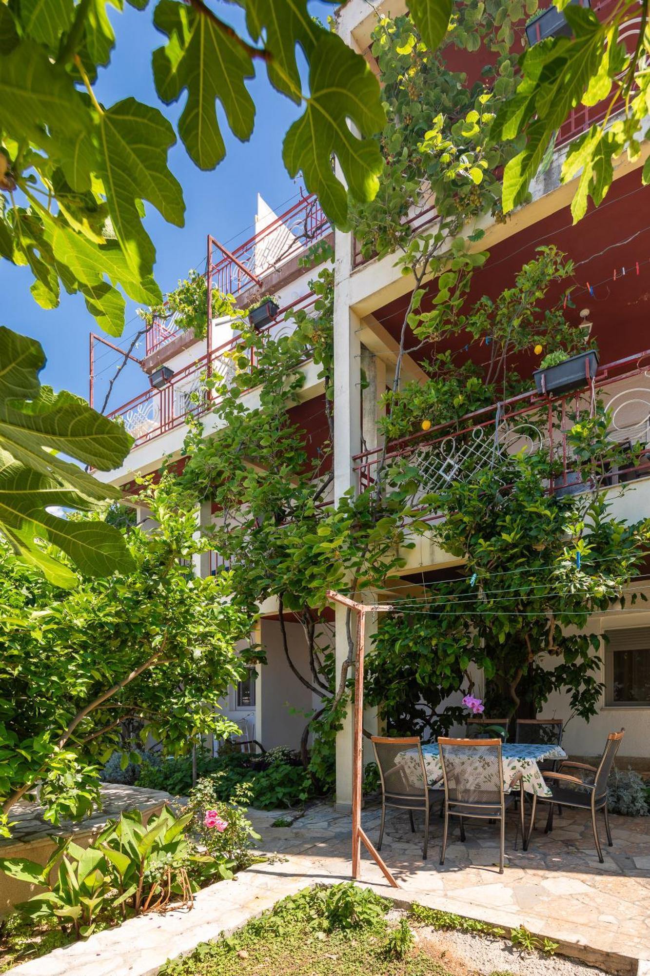 Apartments Roza Omiš Extérieur photo