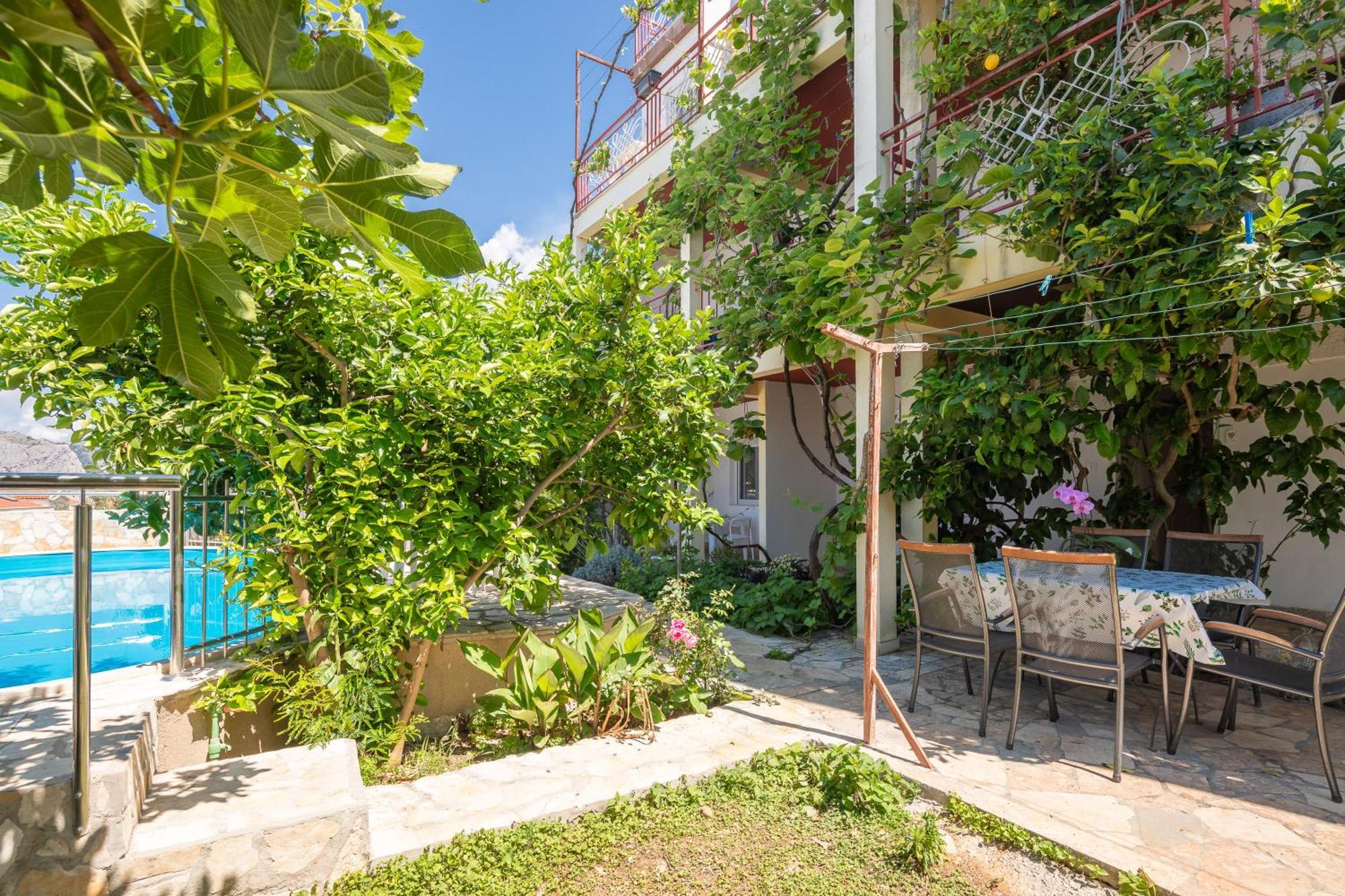 Apartments Roza Omiš Extérieur photo